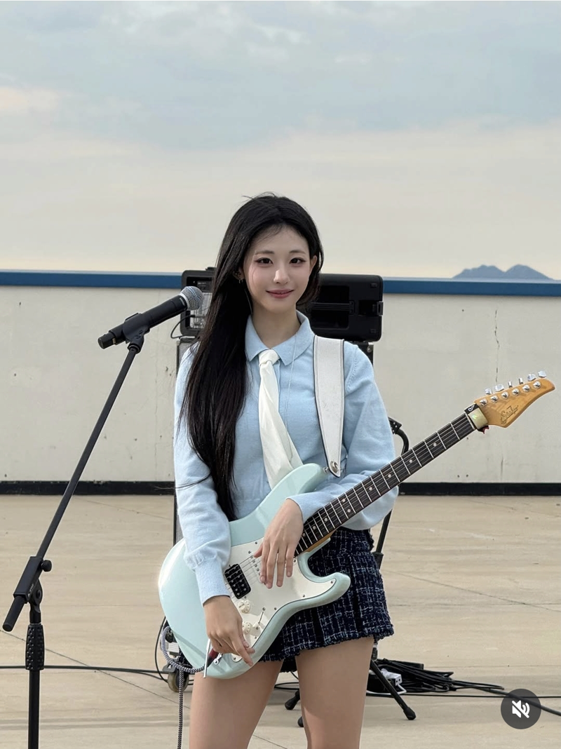 QWER 냥뇽타워 인스타 사진 업로드 근황 (8)