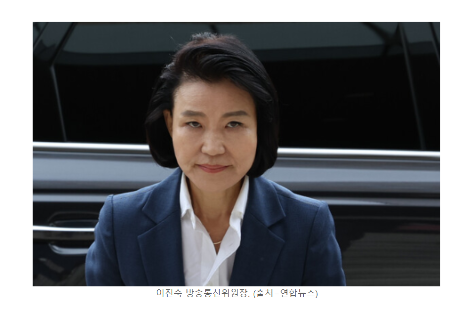아~ 아무리봐도 ~~ 닮았단 말야?!!!