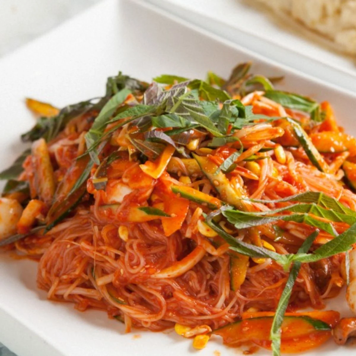 한국은 채식주의자와 무슬림을 위한 요리가 없다. (15)