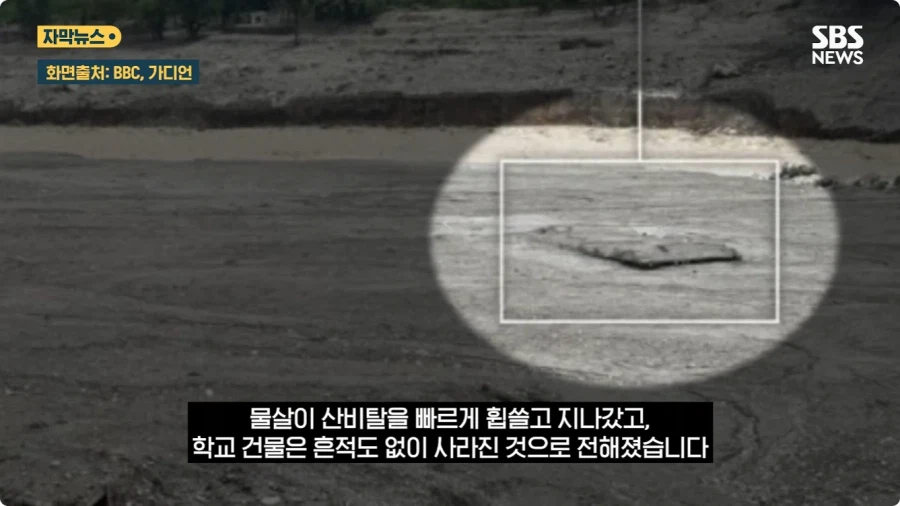 학생 900명 살린 네팔 교장 (14)
