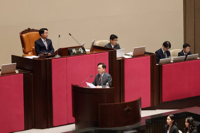 러시아 위해 싸운 북한군 포로 2명, 한국행 (11)