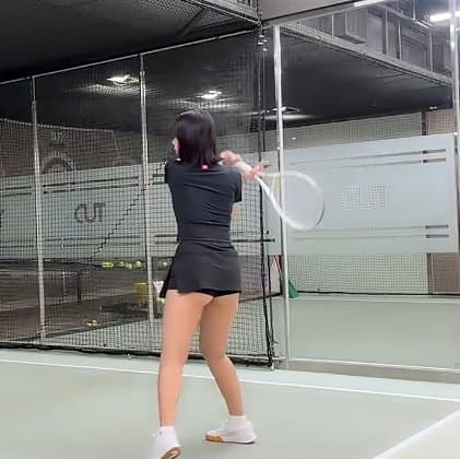 테니스 복장 규제 규제 규제때문에 화가많이난 미녀 유망주. (8)