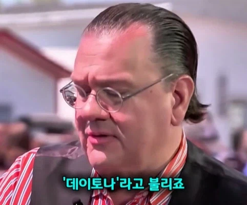 40년 간 금고에 보관한 롤렉스 시계의 가치 (17)