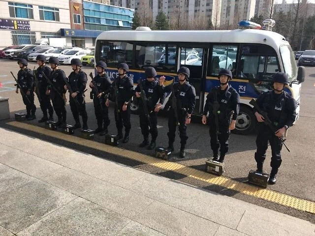 현대를 배경으로 한 무협물을 만들기 힘든 이유 (4)
