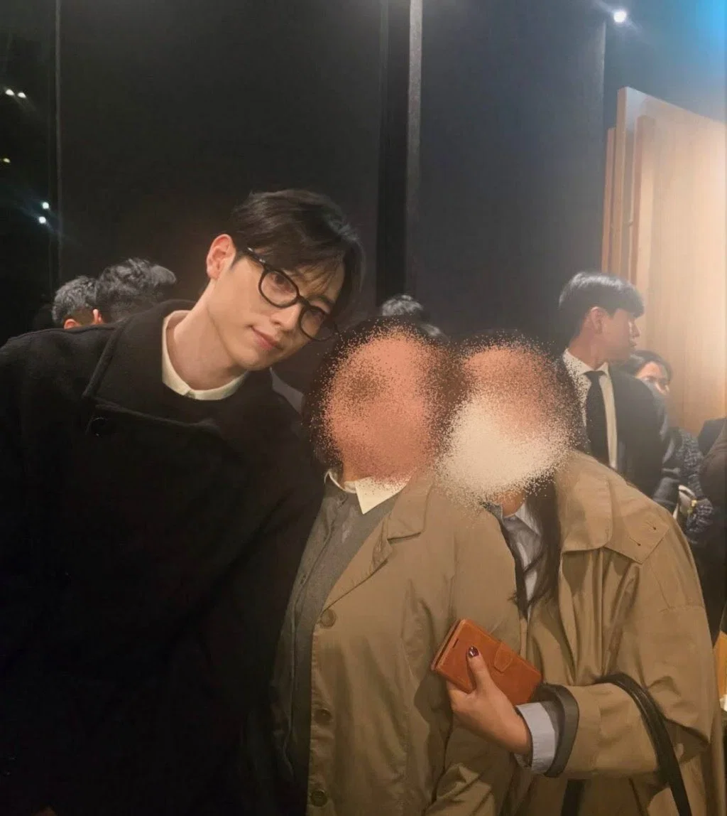 안경쓰면 사람들이 못 알아본다는 서강준 평소 안경 착용한 모습 (4)