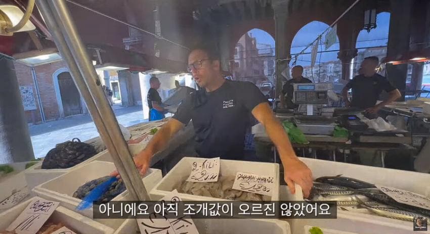 싱글벙글 이탈리아에서 청게(블루크랩) 가격 (21)