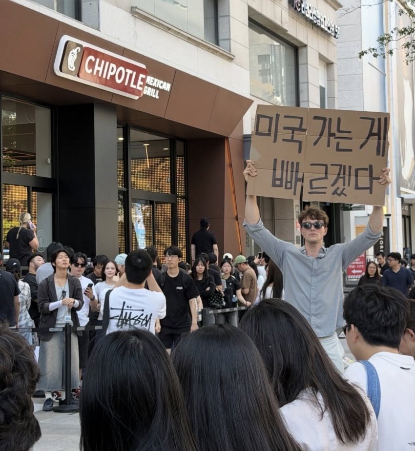 한국에 치폴레 생겼단 소식을 들은 외국인 형아들. (8)