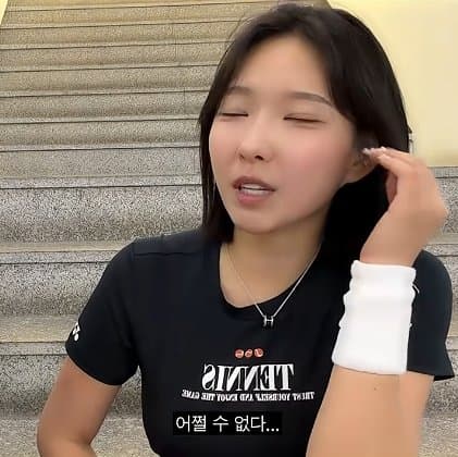 테니스 복장 규제 규제 규제때문에 화가많이난 미녀 유망주. (26)