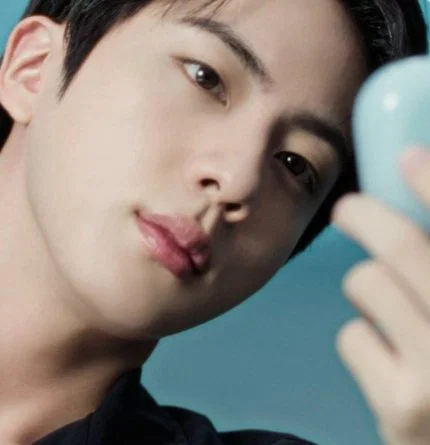 방탄소년단 진 얼굴 활용 잘하는 라네즈.jpgif (feat.뉴짤) (3)