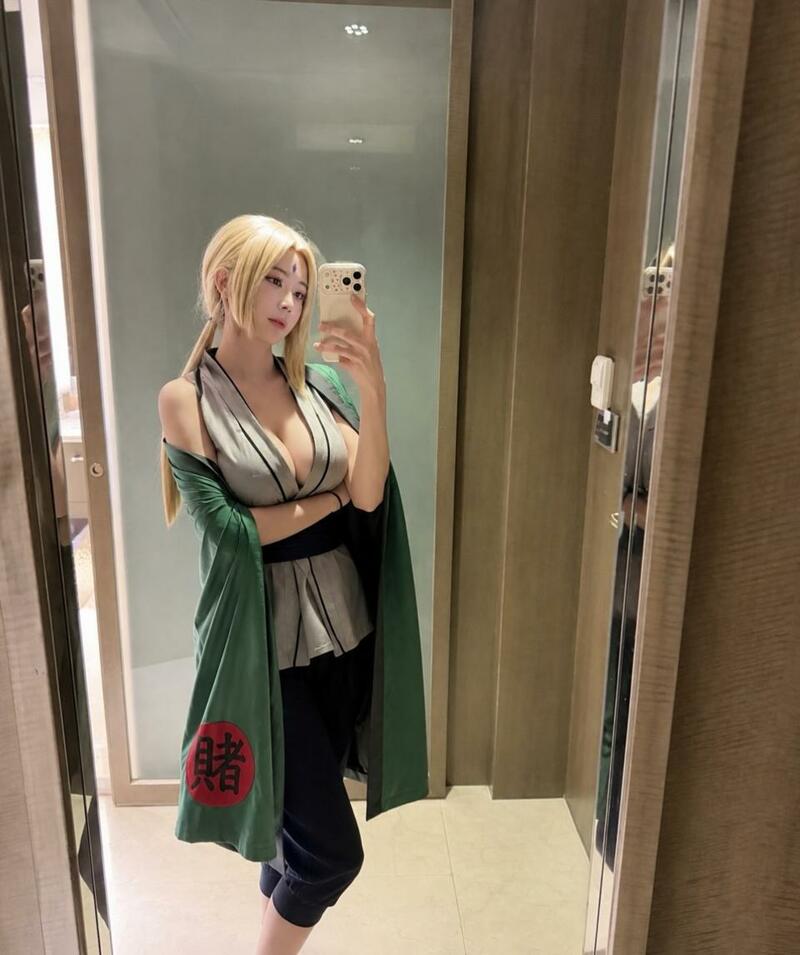 (ㅎㅂ) 코스프레 하는 눈나 (6)