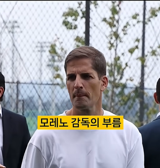 김민수가 우루과이전에서 죽어라 뛴 이유 (3)