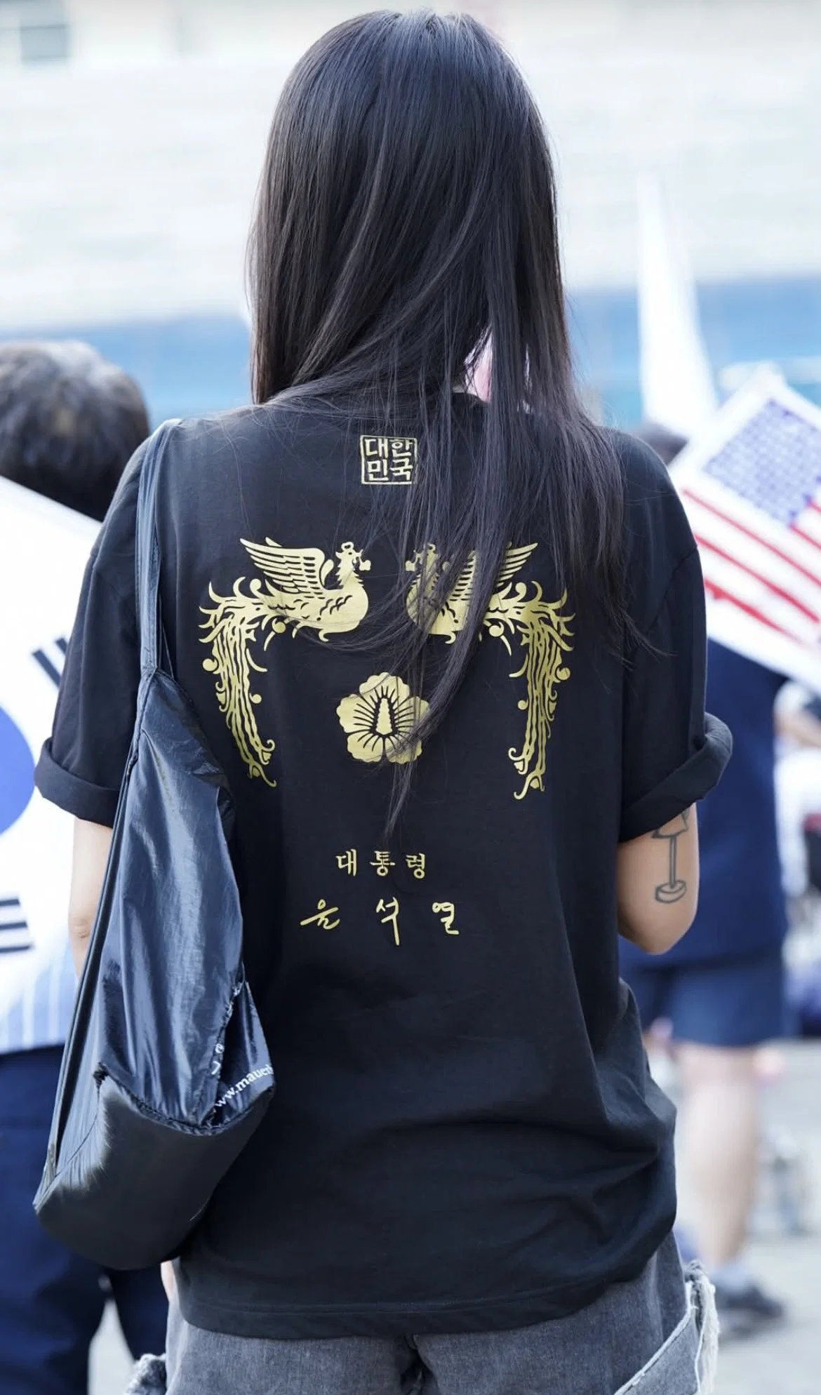스레드에서 논란 된 모 팬클럽 굿즈 (2)