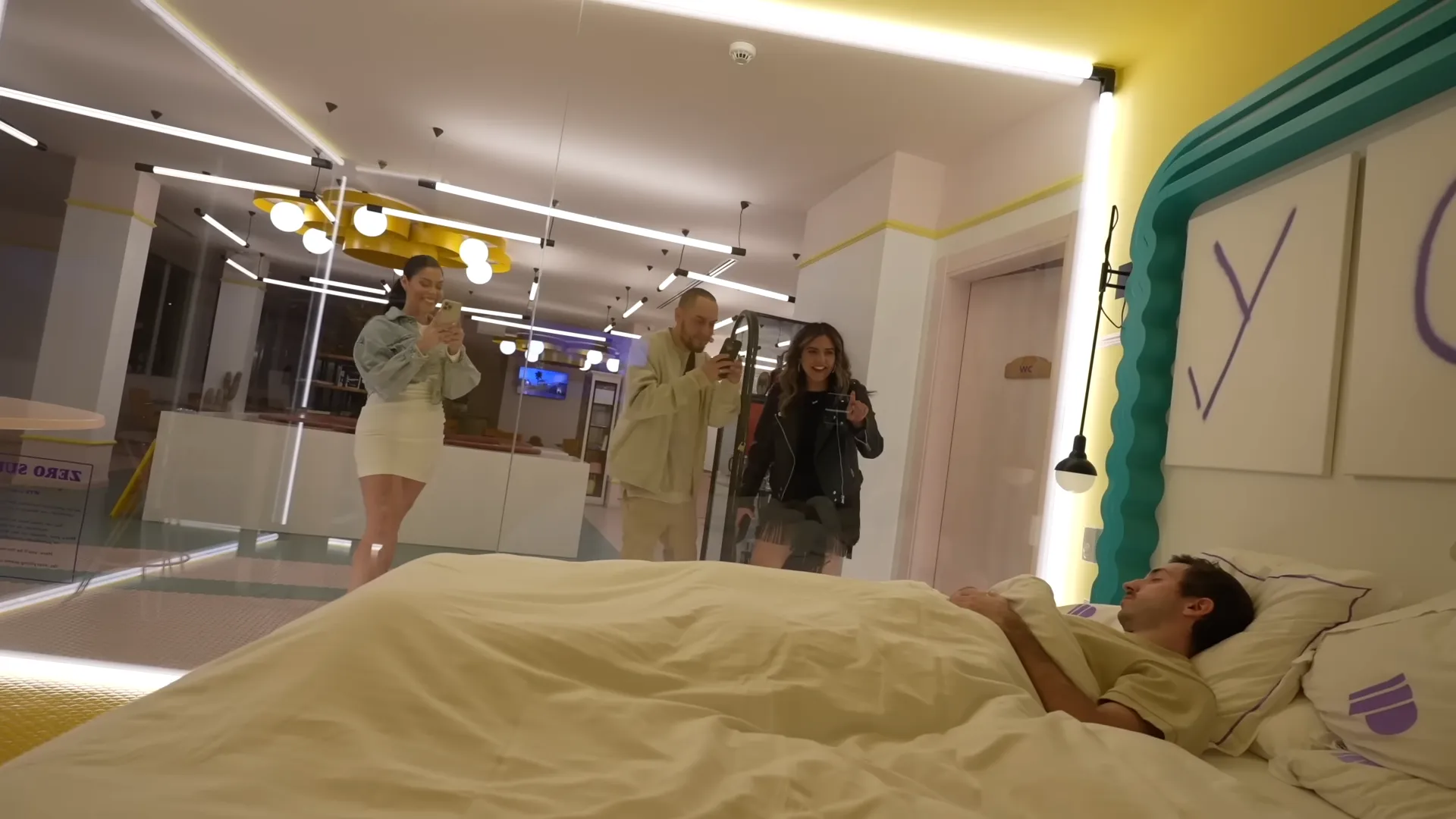 호텔에서 유일하게 숙박비 전액 무료인 방 ㄷㄷㄷ