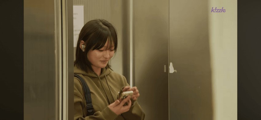 잘생긴 남자가 엘리베이터에서 쳐다본다면? (29)