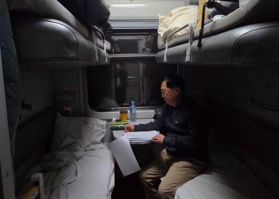 러시아 위해 싸운 북한군 포로 2명, 한국행 (7)