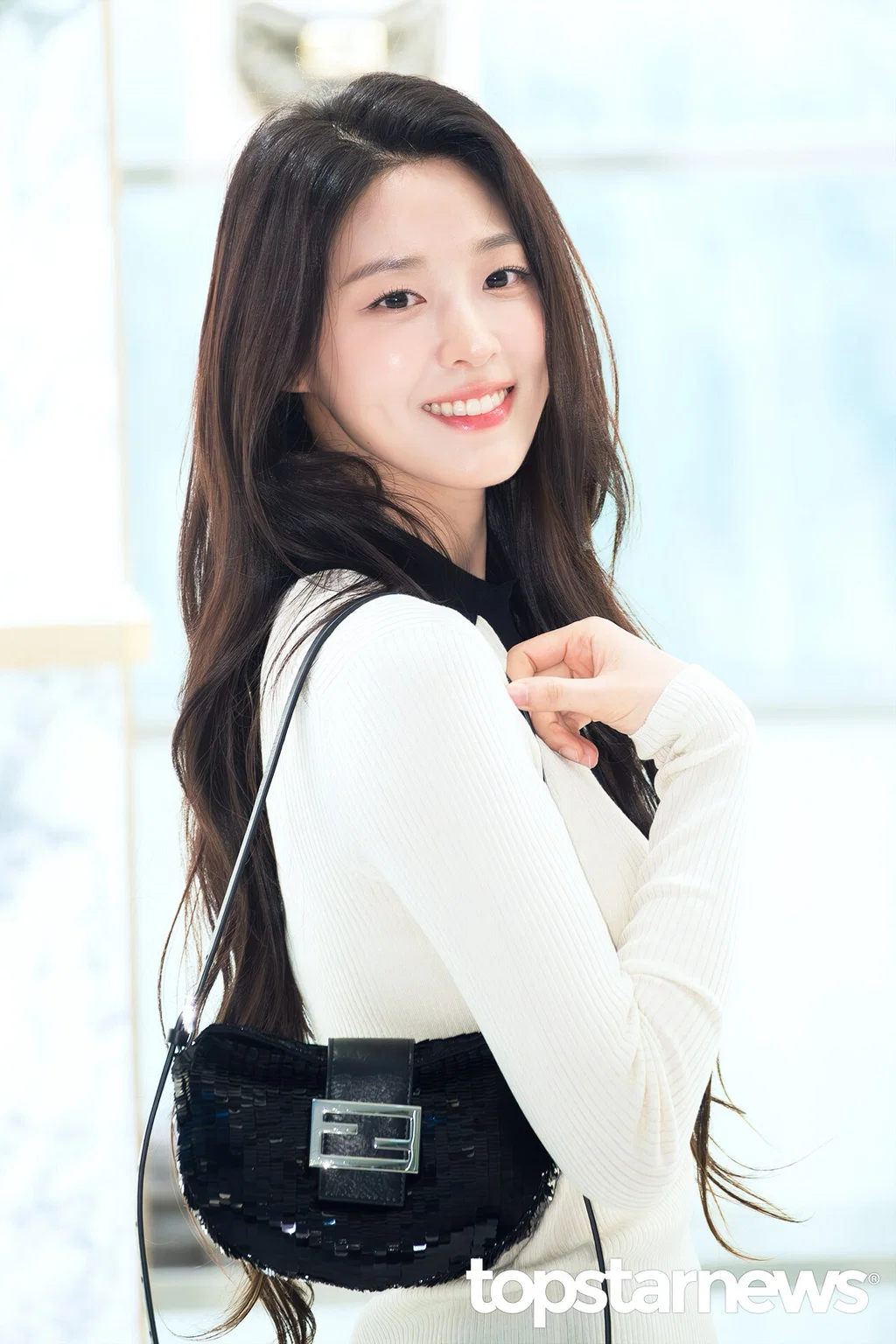 오늘 공식석상 헤메코 반응 좋은 설현 근황 (6)