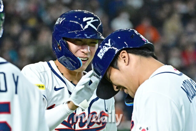 야구 온에어 중에 시강 쩌는 이정후 반클리프 목걸이