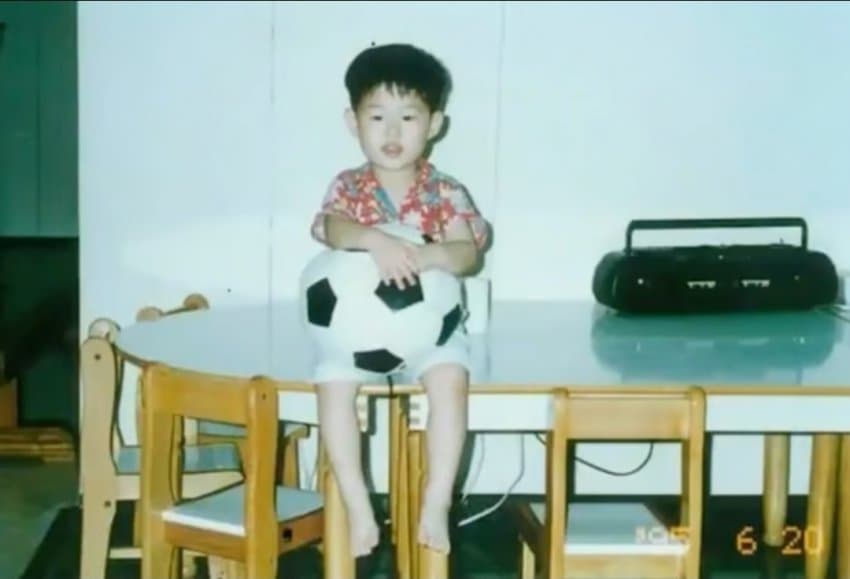 싱글벙글 세계적인 축구선수들 어린시절과 현재 모습 (46)