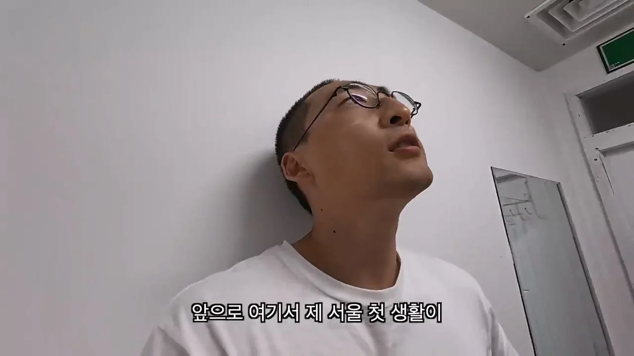 해외여행으로 가진돈 다 써버린 여행 유튜버 근황 (61)