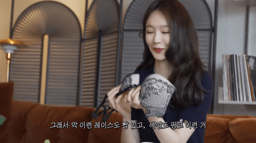 ㅇㅎ) 본인 브래지어  리뷰해주는 강민경 (4)