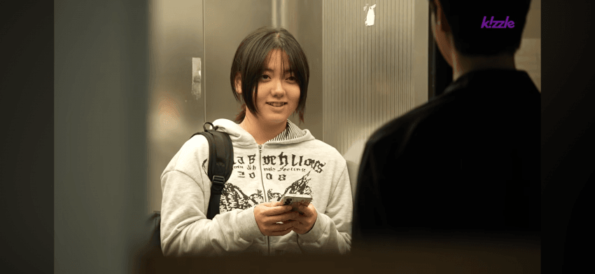 잘생긴 남자가 엘리베이터에서 쳐다본다면? (4)