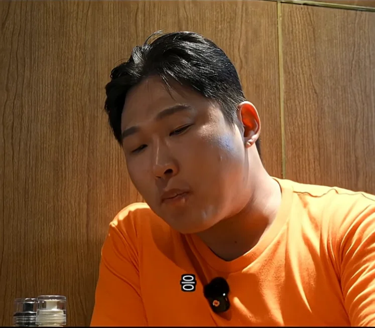 마운자로 맞고 있는데 식욕 폭발한 스윙스 (8)