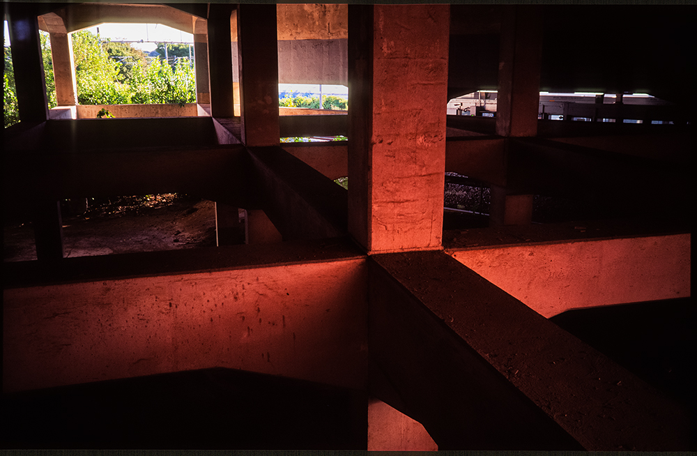 [Velvia50] 지하철 한 정거장 지나서 내림 (2)