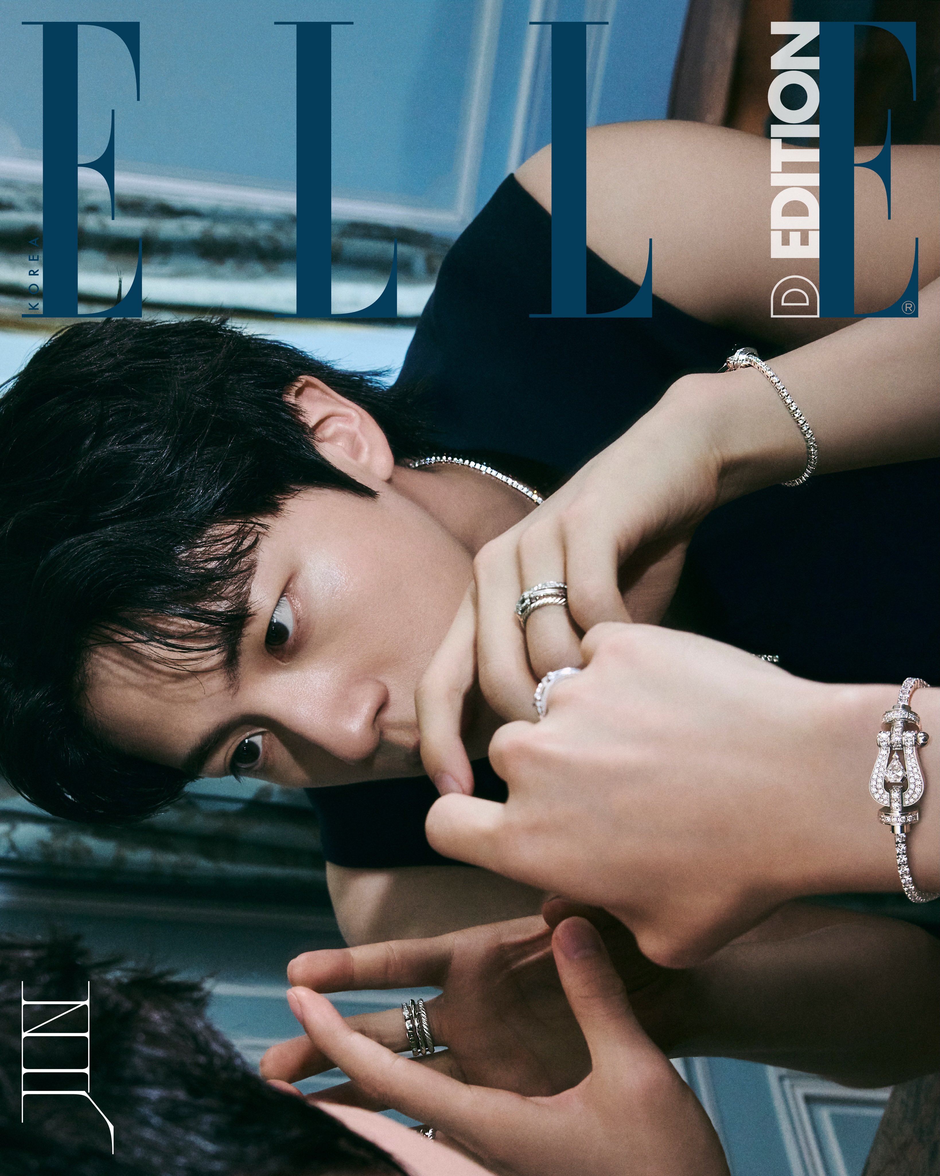 무묭이가 개좋아하는 민소매 입은 방탄소년단 진 (4)