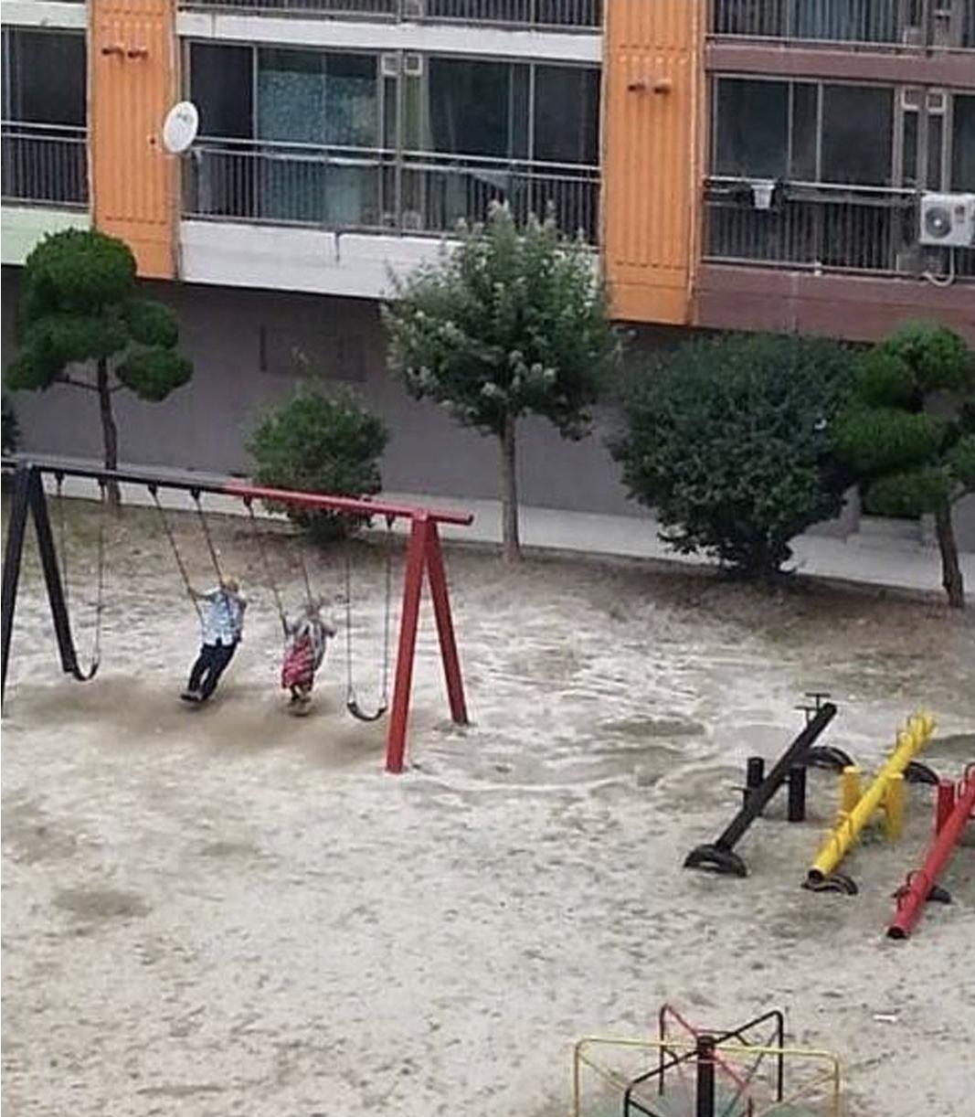 놀이터 커플 레전드 (2)