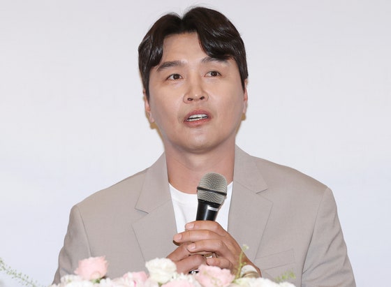 한 달에 한두 번 출근, 회의도 불참 의혹…이동국 용인FC '근무 태만' (9)