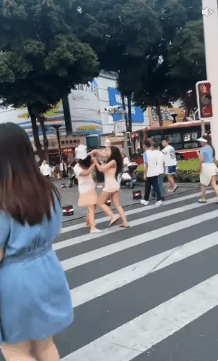 약후?) 대륙의 길거리 싸움