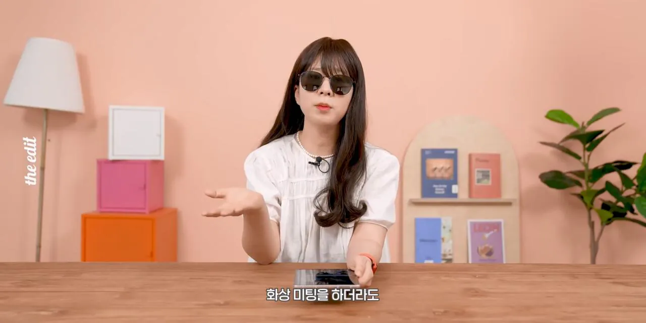 싱글벙글 같은 유튜버의 갤럭시와 아이폰 UDC 리뷰.jog (11)