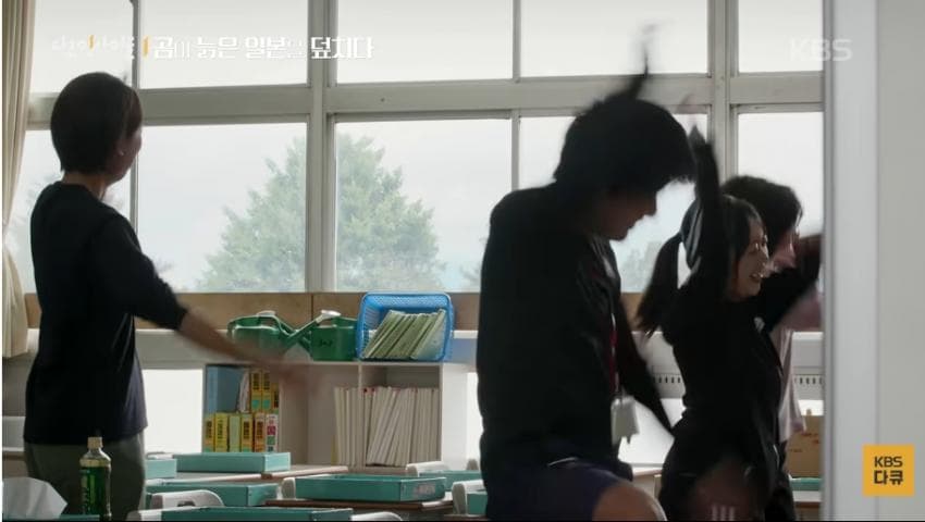 곰이 늙은 일본을 덮치다. 여고생 덮친 아키타 반달곰,, (34)