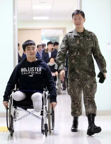 매우 폭력적인 사진 한 장 (2)
