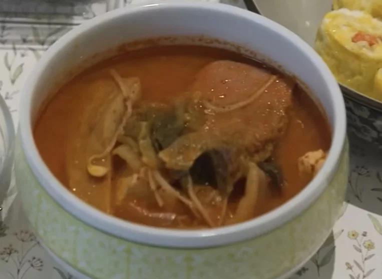 배우 정보석이 운영한다는 화장품 회사 점심 식사제공 상태 (2)