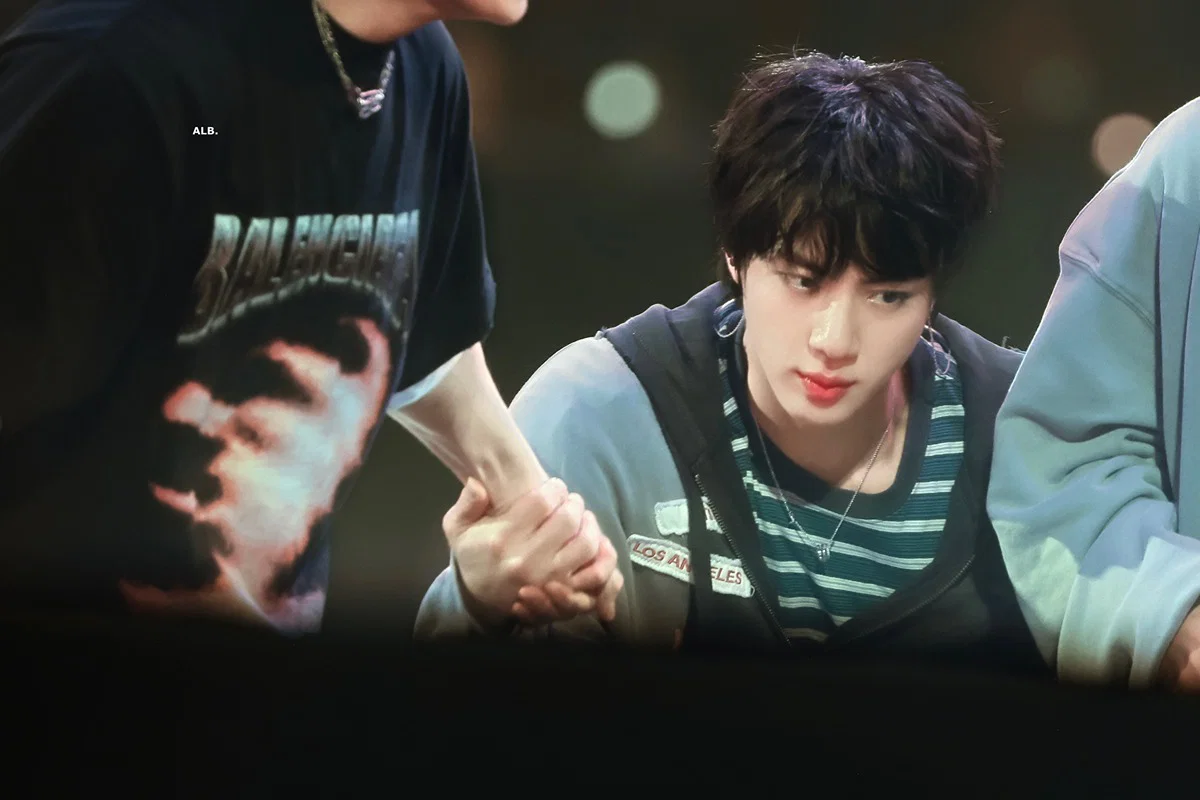 방탄소년단 진 LA 근황 (3)