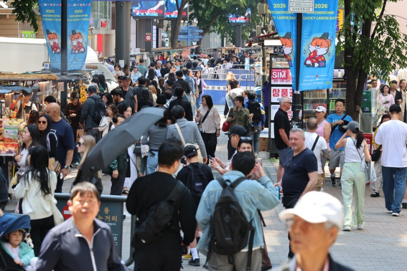 비정규직 비율 38.5% '역대 최고'... 임금 격차 194만원 (9)