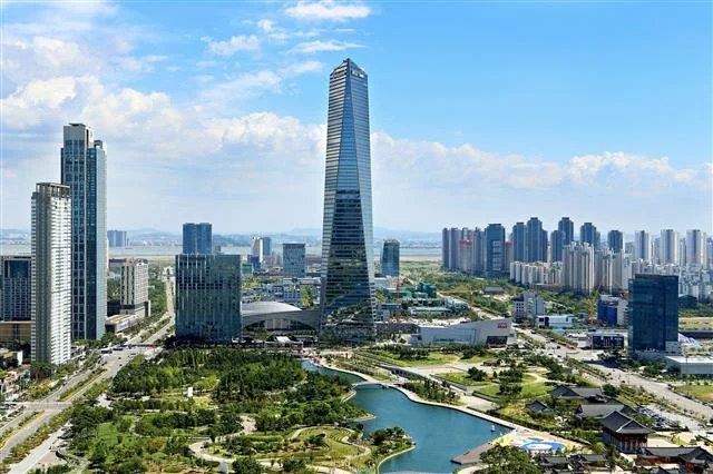 한국도 70년대 일본보고 우리가 더 잘산다는 자위는 안했는데... (8)