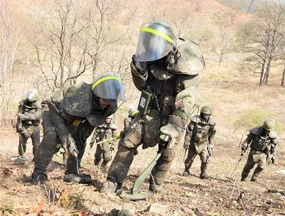 지뢰 사고 조사가 늦어졌던 이유