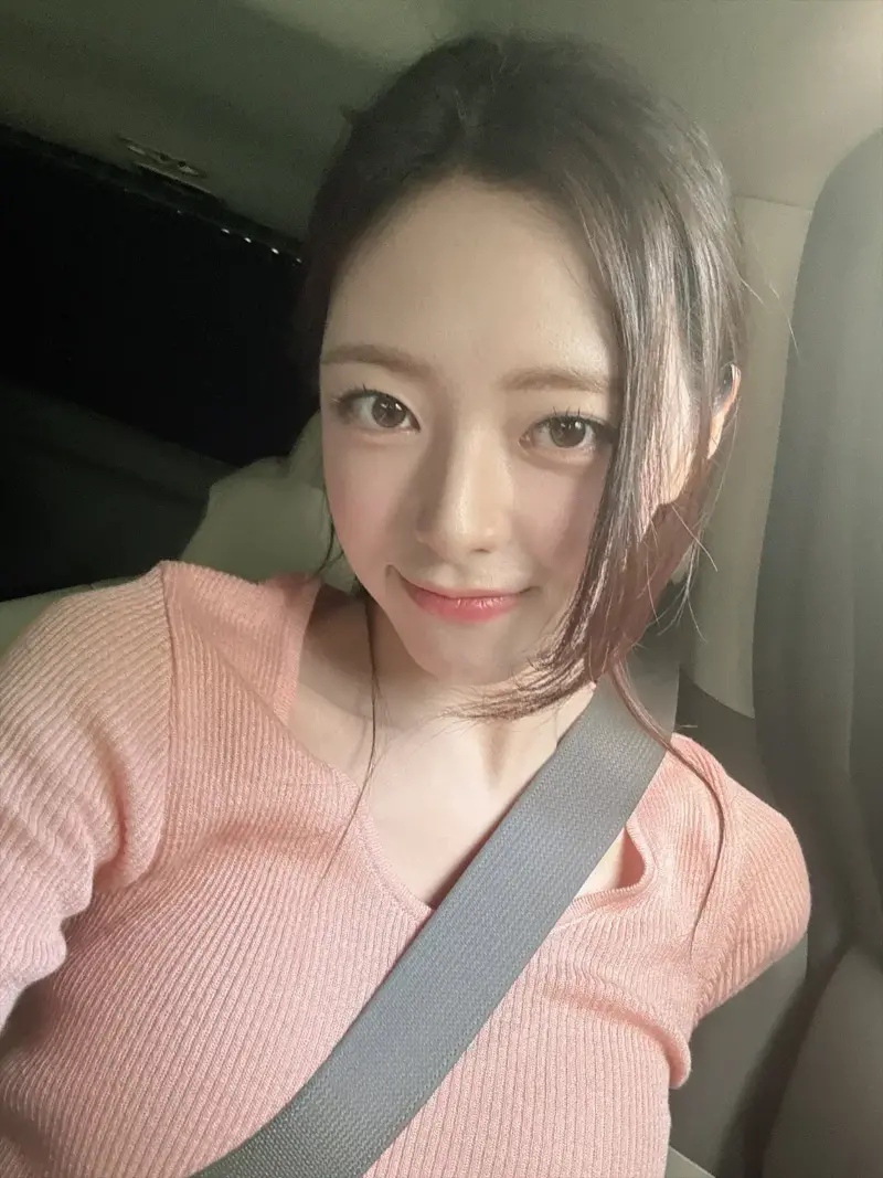 유나 (ITZY) (2)