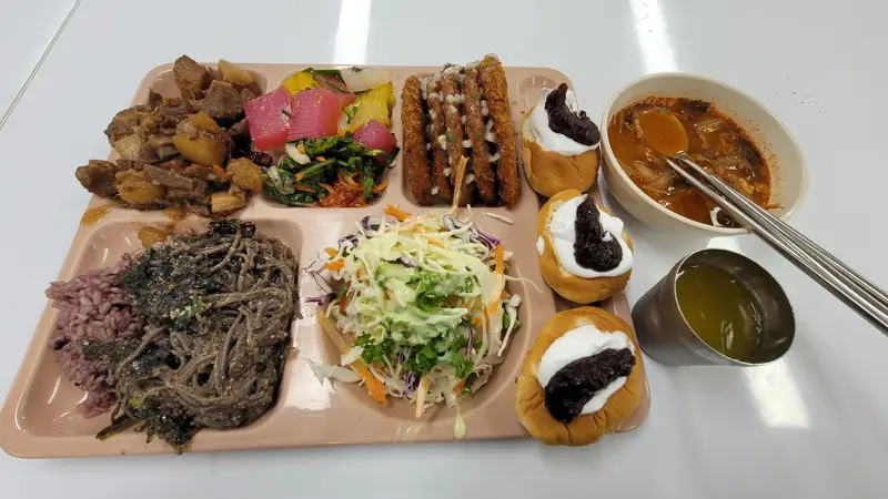 호불호 갈리는 디지털단지 구내식당 밥