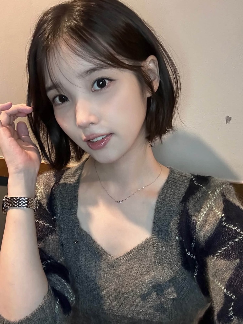 아이유 (2)