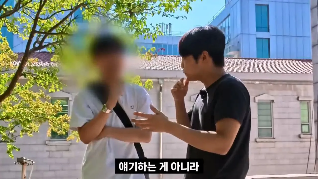 종교는 인간이 만들었다는 서울대생, 목사는 답할 수 있을까.mp4_20261001_153702.239.jpg 서울대생이 목사에게 말하는 종교는 인간이 만든것이라는 이유