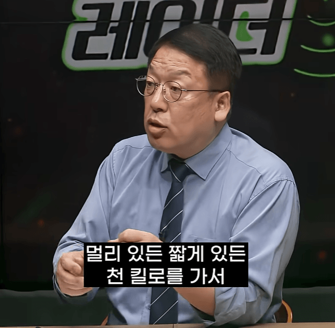 AI 군집 드론의 시대..한국은 예송논쟁 (23)