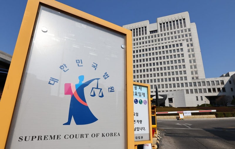 순찰 중 여자한테 스케치북 고백한 ^낭만 경찰^.gisa (4)