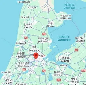 네덜란드 암스테르담 어느 가로수길 4계절 풍경