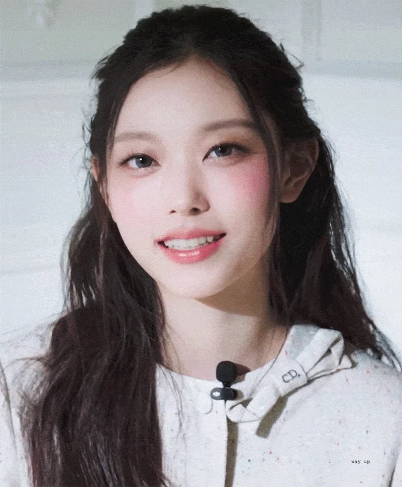 라미 하기 전 치아로 돌아간(?) 뉴진스 해린 (3)