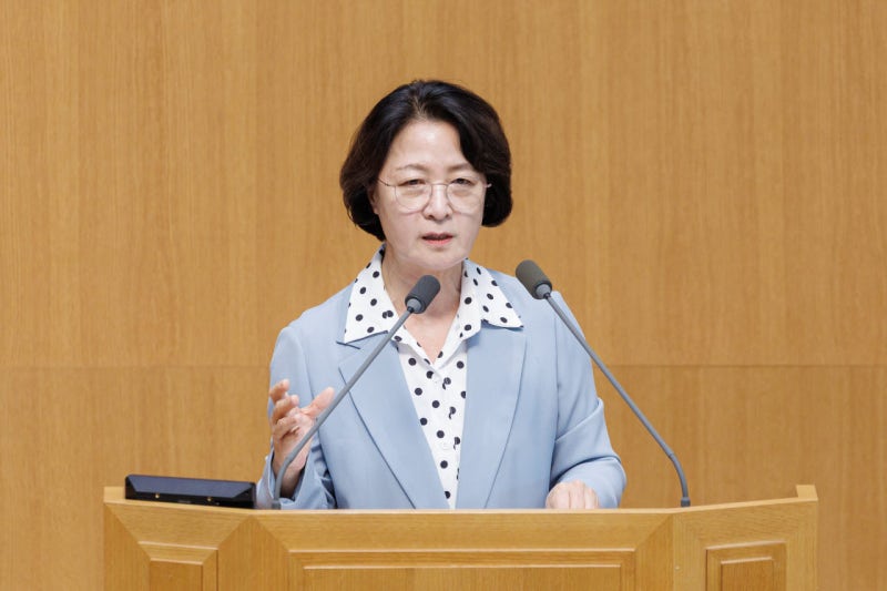 추미애 "산후조리비 임의 삭감 아니다"…난임 296억원 추가 (7)
