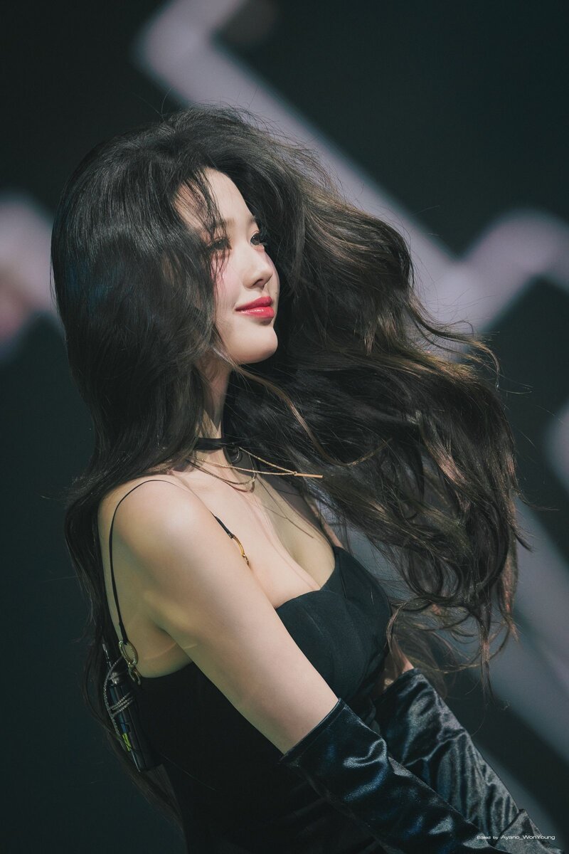 원영이 블랙 실크 끈 원피스 (아이브) (5)