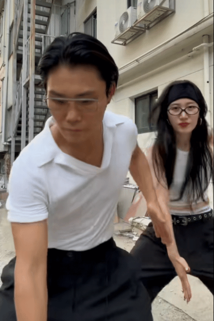 가수 본업 외면하고 얼굴로 쉽게 가려는 꼼수